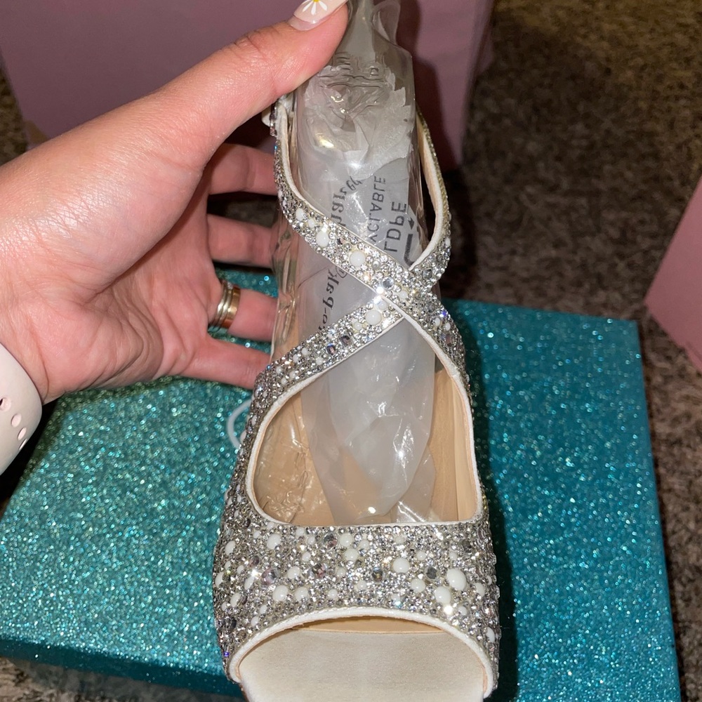 Beautiful Rhinestone Heels 👠 - Picture 3 of 8